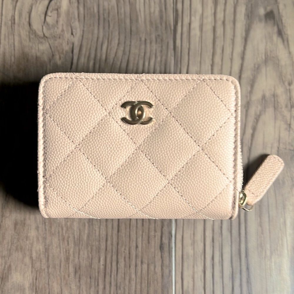 Chanel zippy snap card case